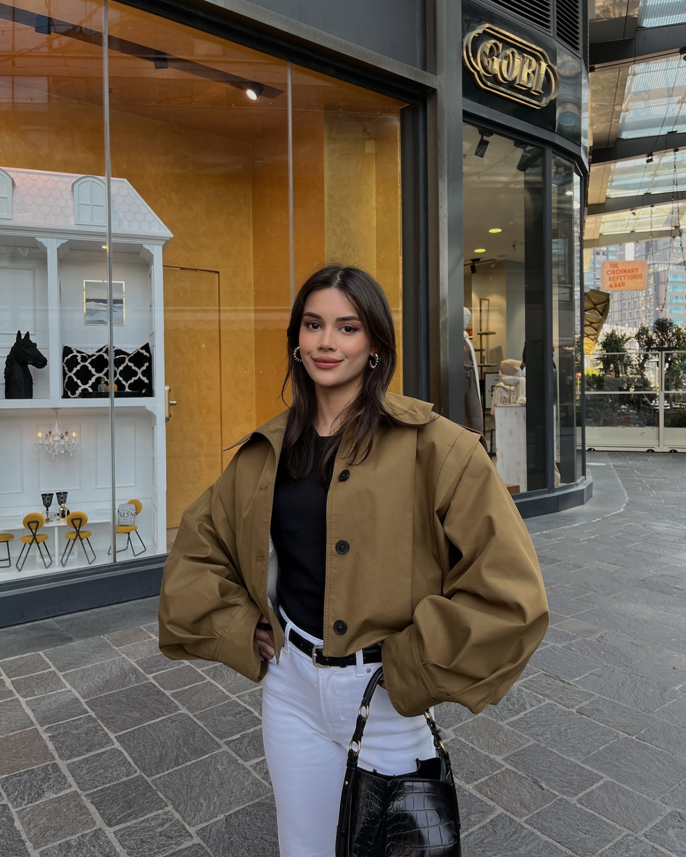 Khaki Puffer Jacket - Elegant Cropped Outerwear with Stylish Sleeves 2